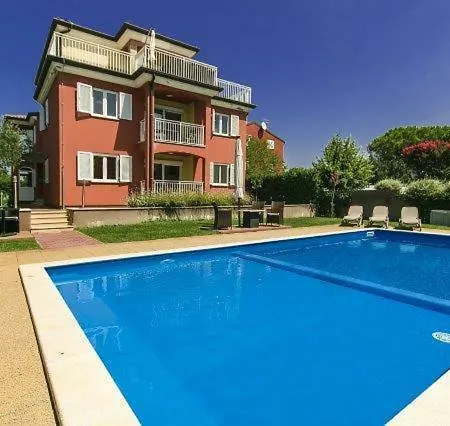 Zuss Apartment *