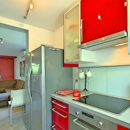 Zuss Apartment